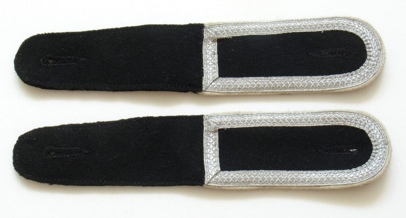 WW2 German Waffen-SS Infantry Scharfuhrer Shoulder Boards