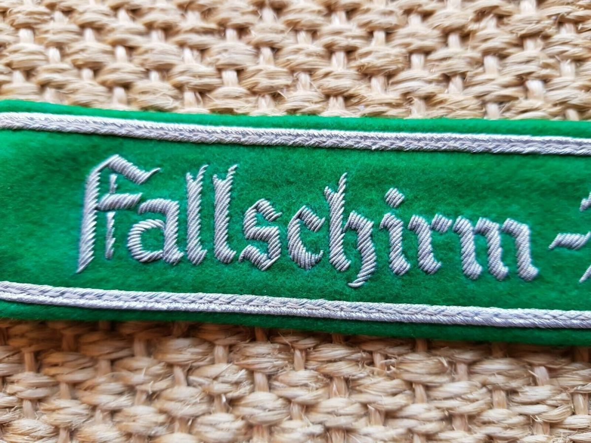 WW2 German Luftwaffe Fallshirmjäger Regiment 1 cuff titles Bullion treads